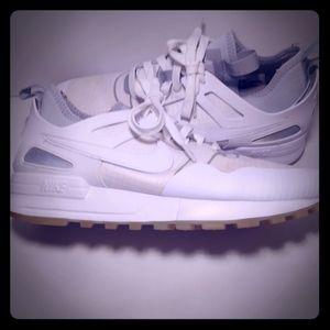 Women's Nike Pegasus running Shoes Sz 8